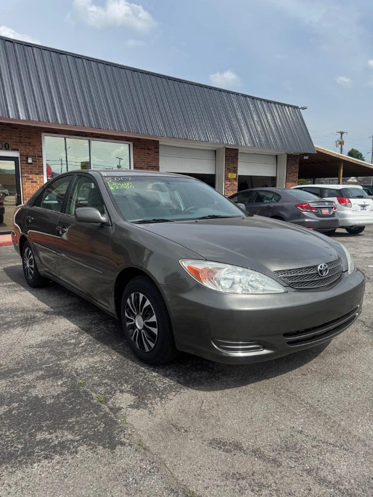 2002 Toyota Camry SE photo