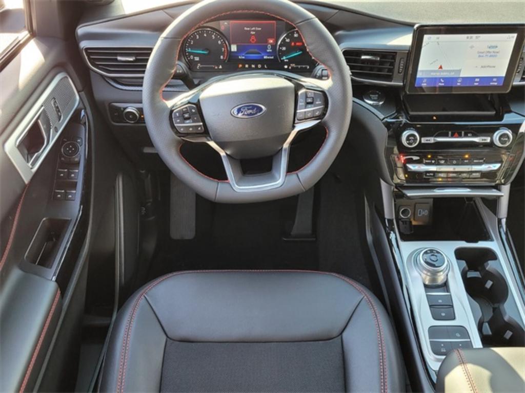 2023 Ford Explorer ST-Line photo