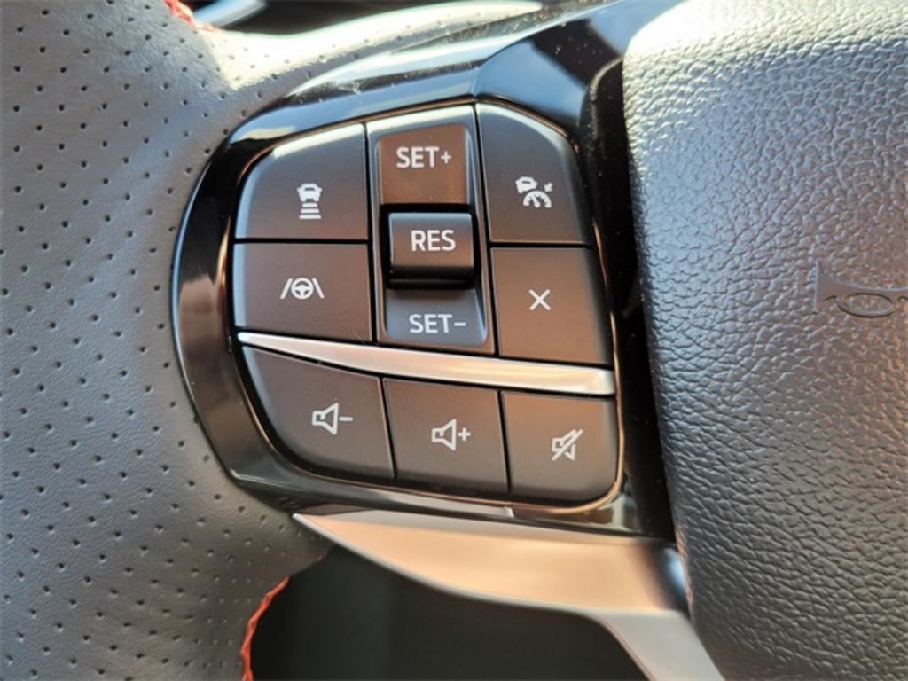 2023 Ford Explorer ST-Line photo