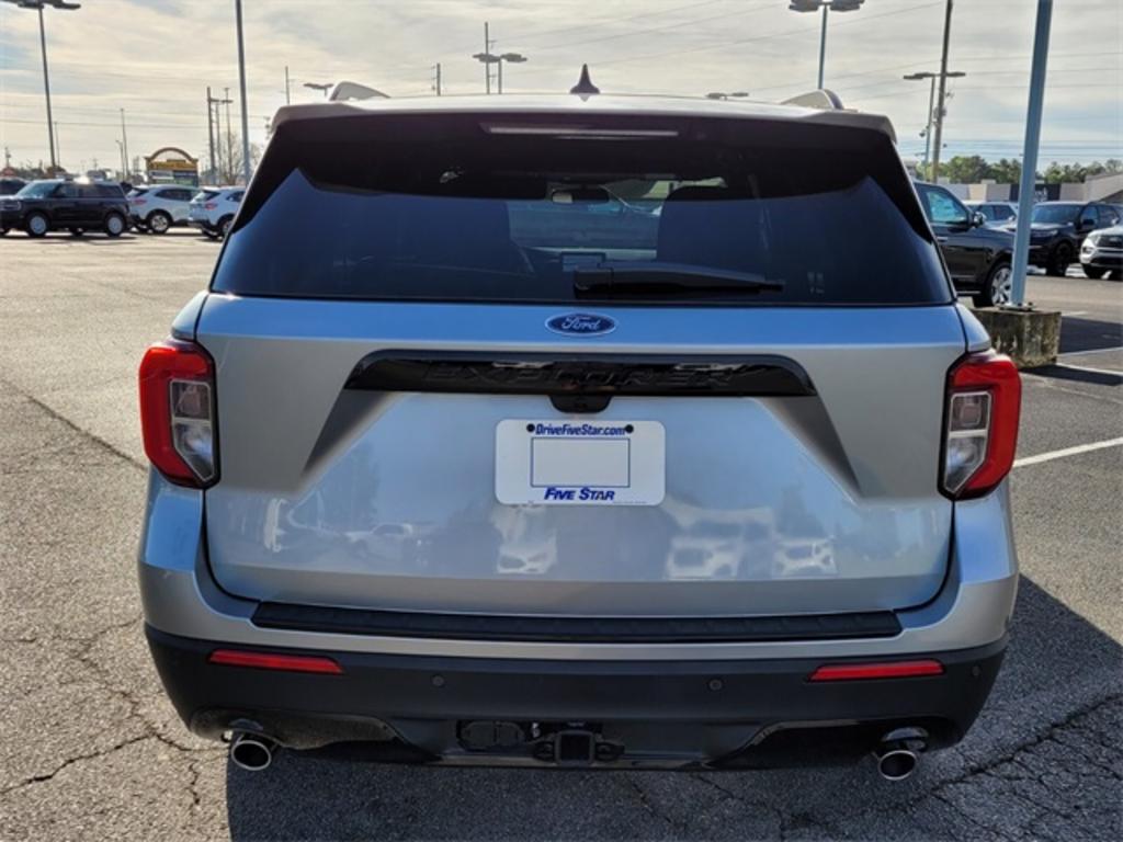 2023 Ford Explorer ST-Line photo