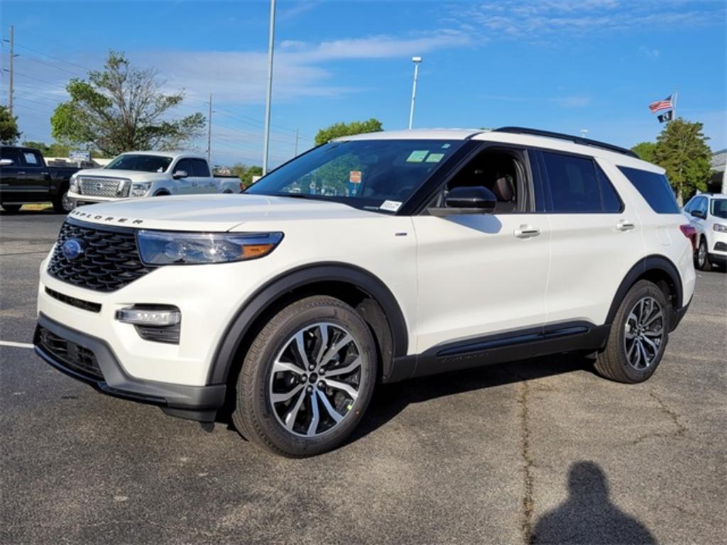 2023 Ford Explorer ST-Line photo