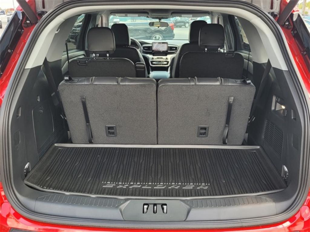 2023 Ford Explorer XLT photo