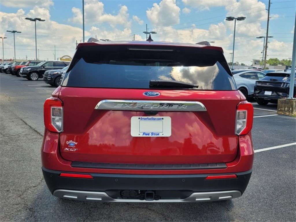 2023 Ford Explorer XLT photo