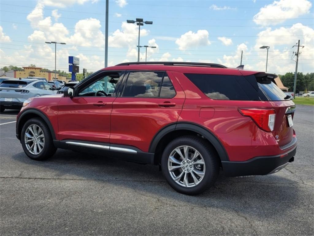 2023 Ford Explorer XLT photo