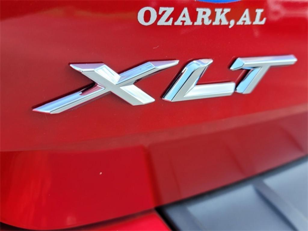 2023 Ford Explorer XLT photo