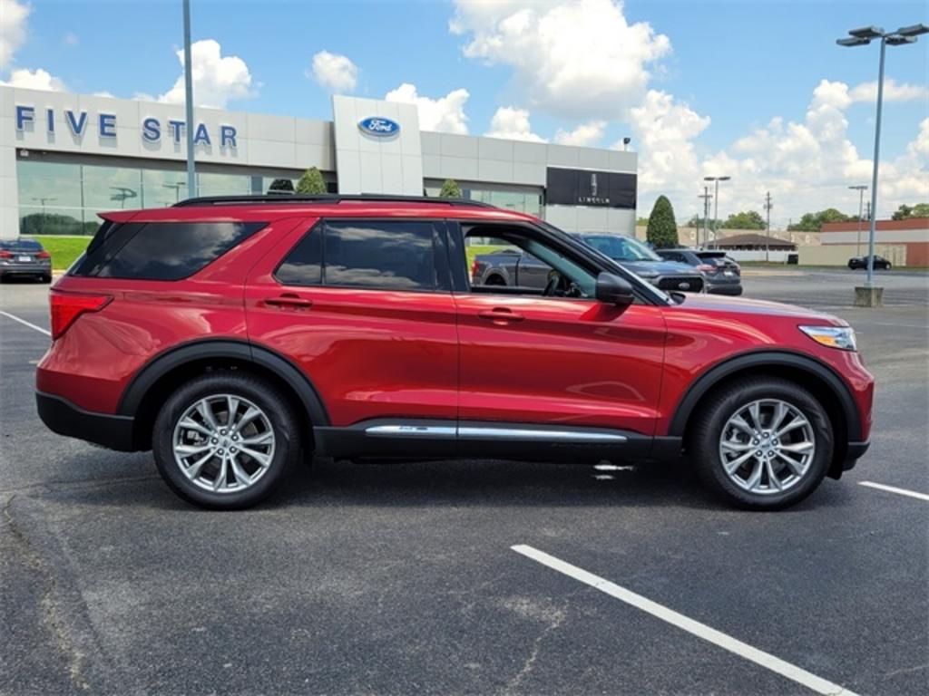 2023 Ford Explorer XLT photo