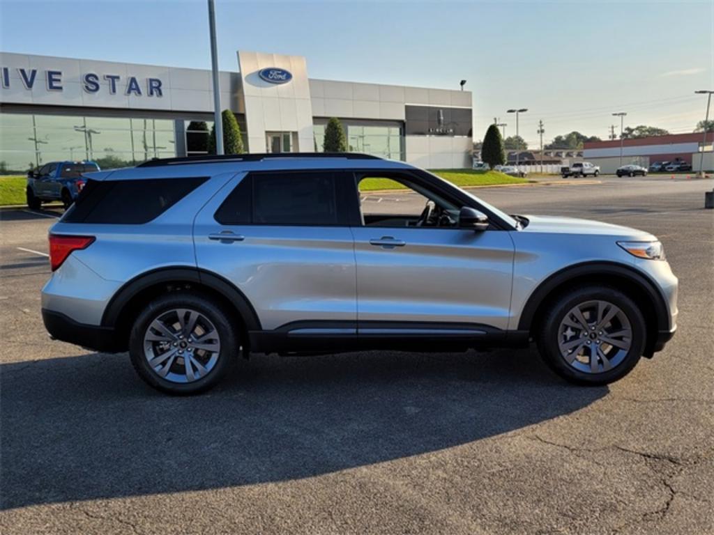 2023 Ford Explorer XLT photo
