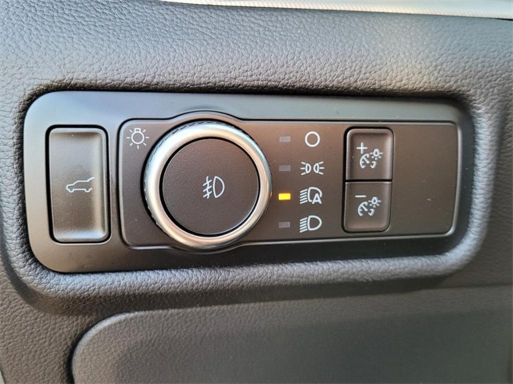2023 Ford Explorer XLT photo