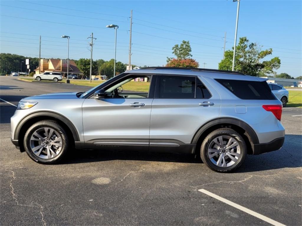 2023 Ford Explorer XLT photo
