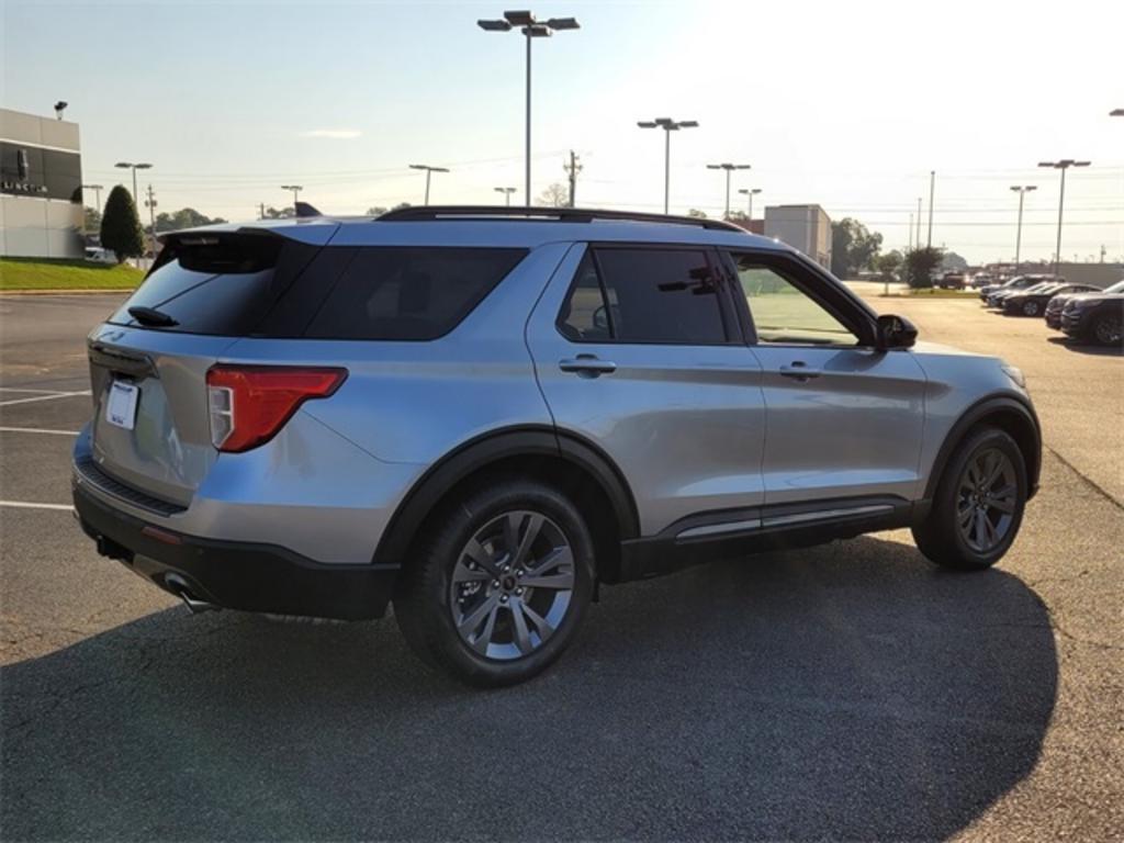2023 Ford Explorer XLT photo