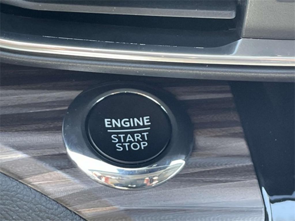 2023 Ford Explorer Limited photo