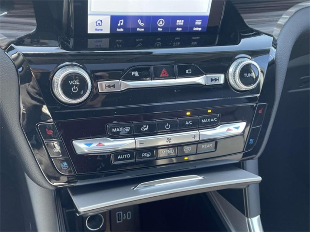 2023 Ford Explorer Limited photo