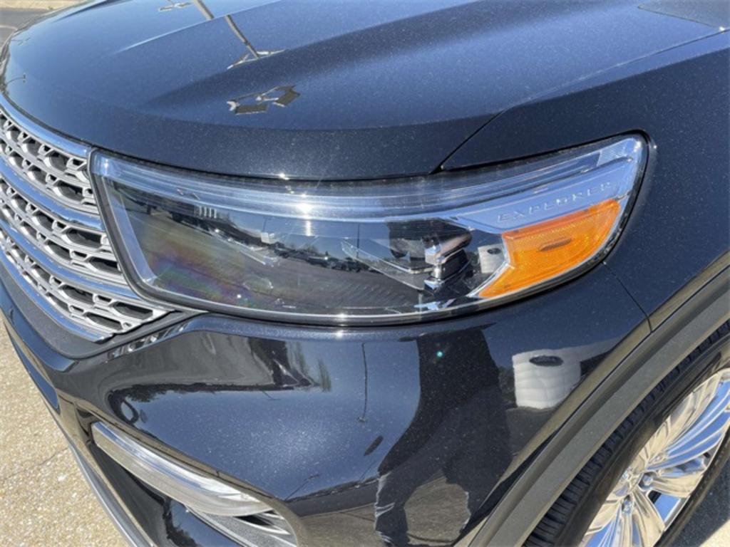 2023 Ford Explorer Limited photo