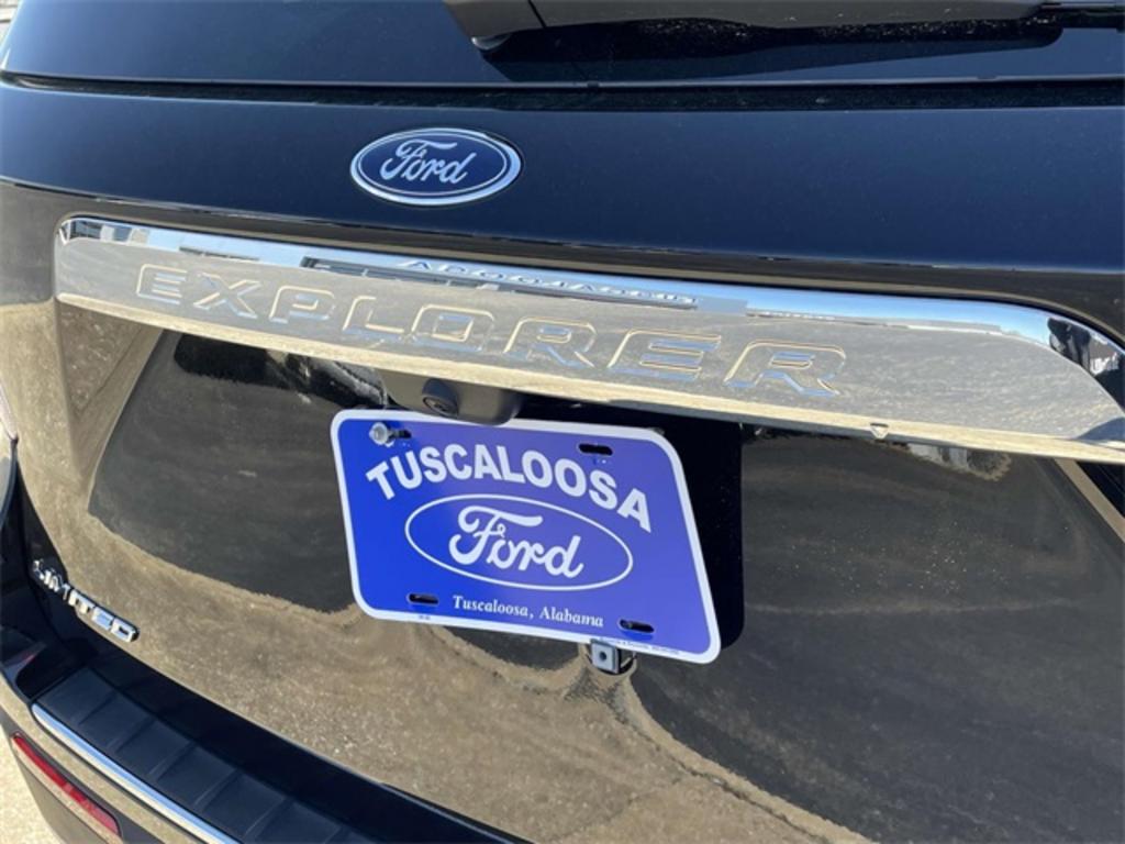 2023 Ford Explorer Limited photo