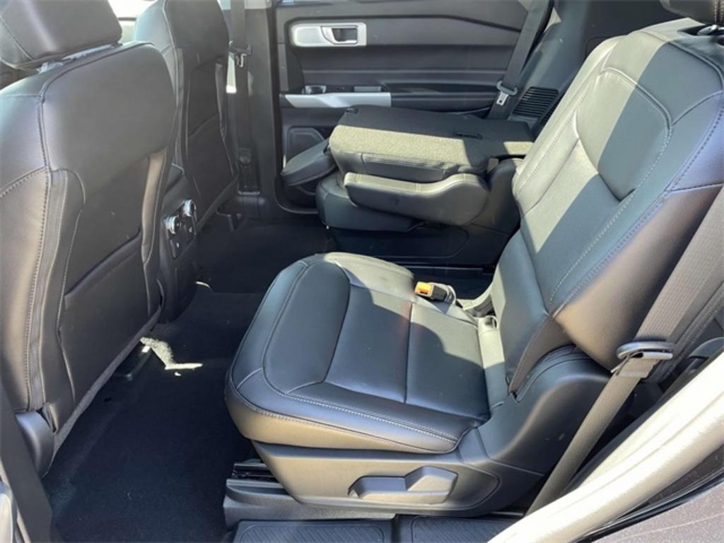 2023 Ford Explorer Limited photo