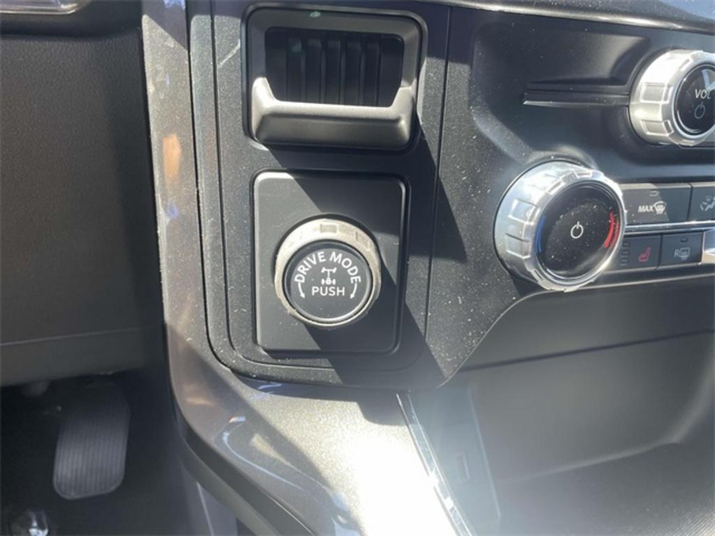 2023 Ford F-150 XLT photo