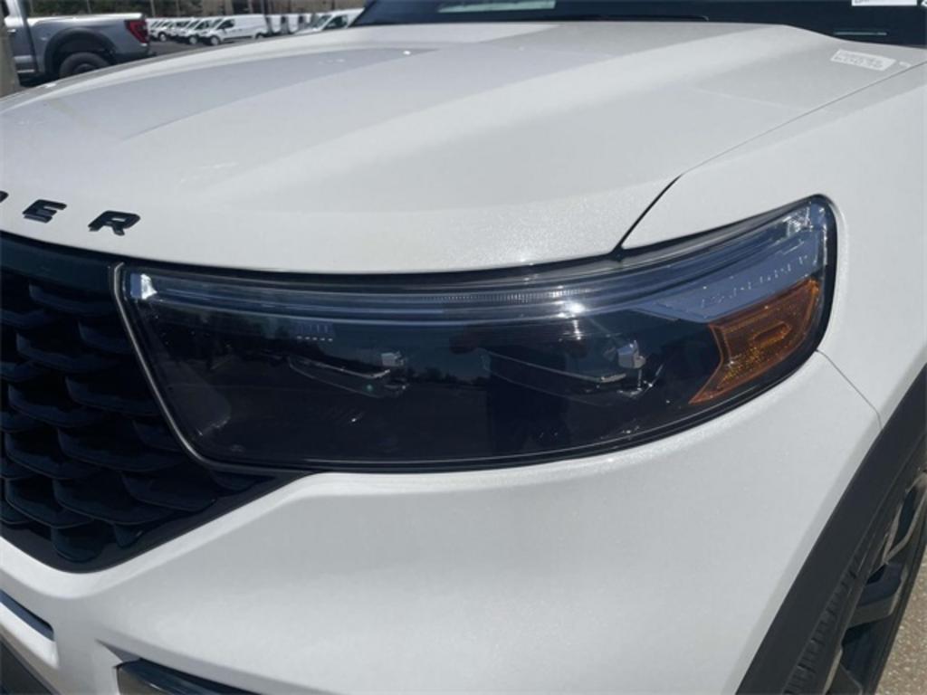 2023 Ford Explorer ST-Line photo