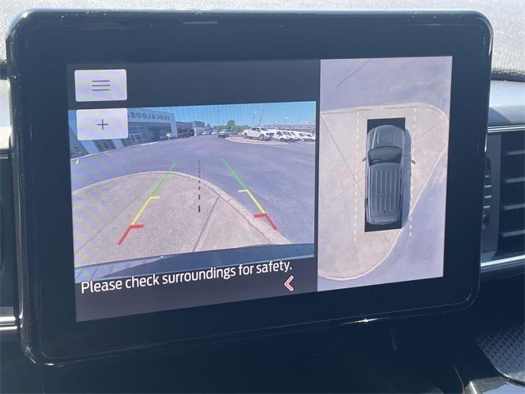 2023 Ford Explorer ST-Line photo