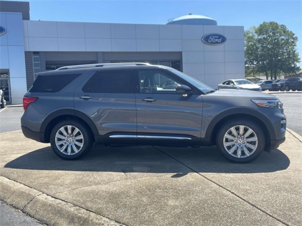 2023 Ford Explorer Limited photo