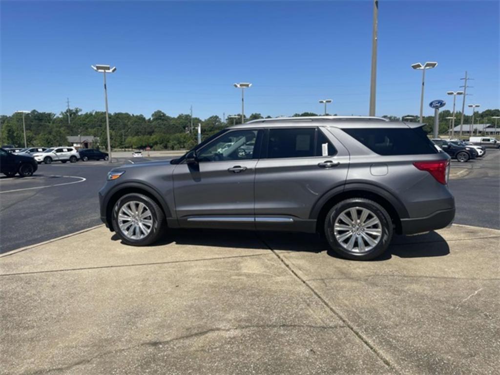 2023 Ford Explorer Limited photo