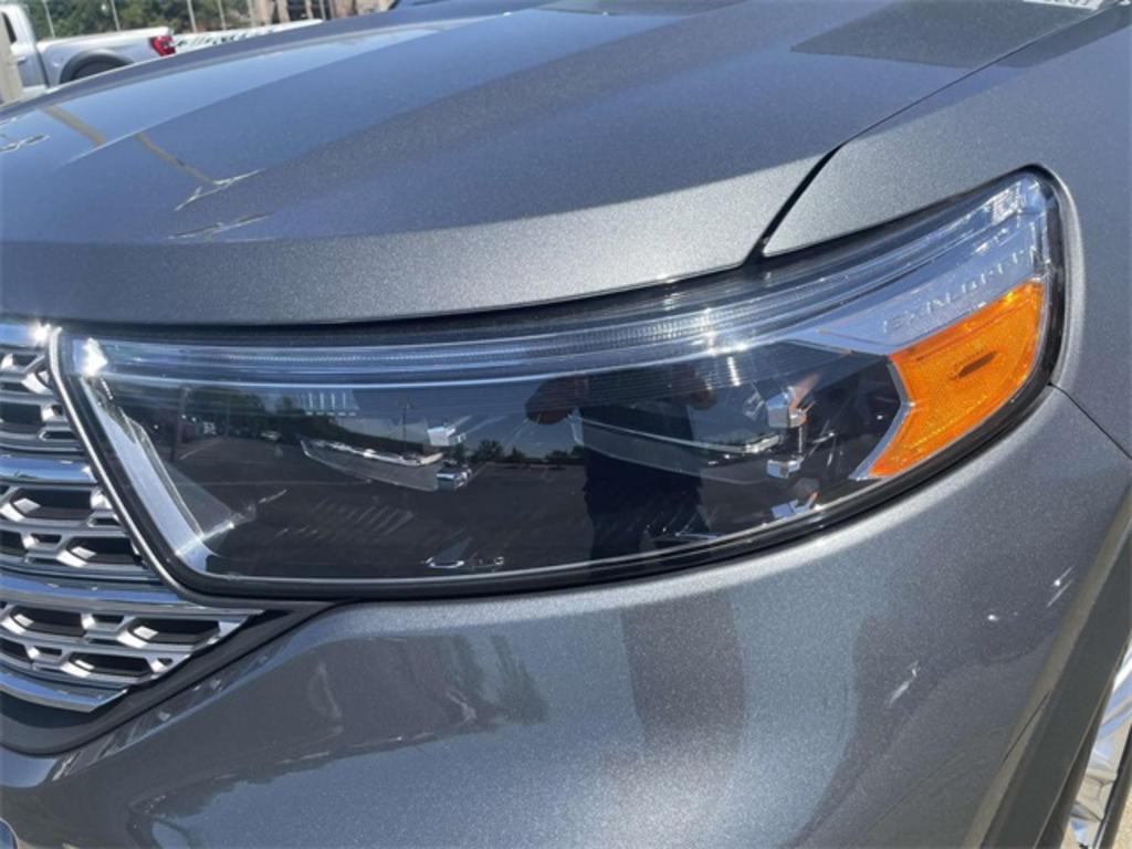 2023 Ford Explorer Limited photo