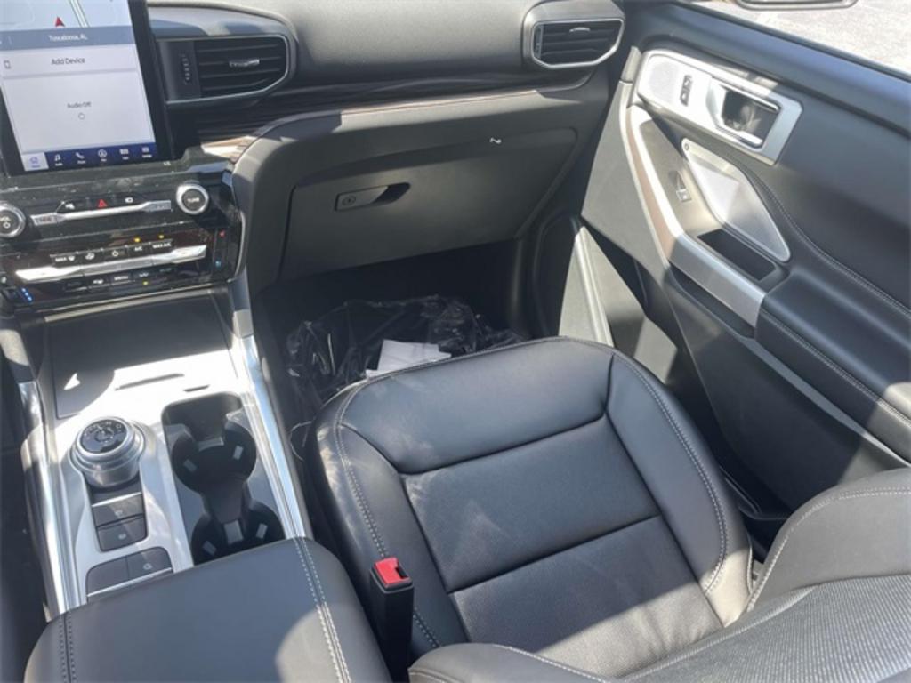 2023 Ford Explorer Limited photo