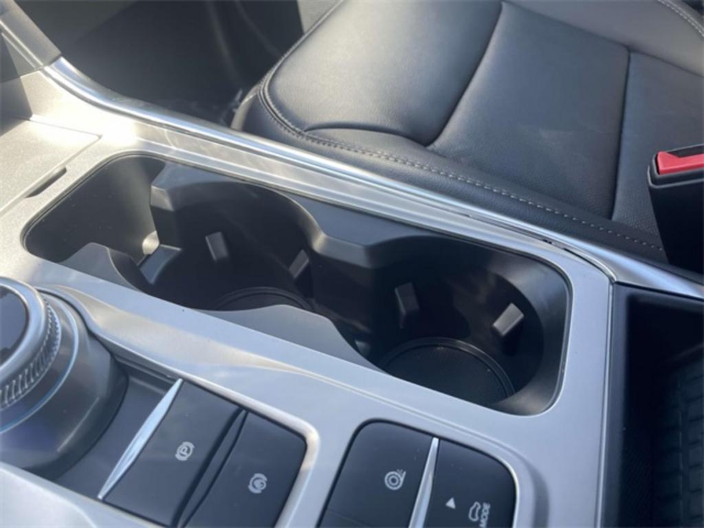 2023 Ford Explorer Limited photo