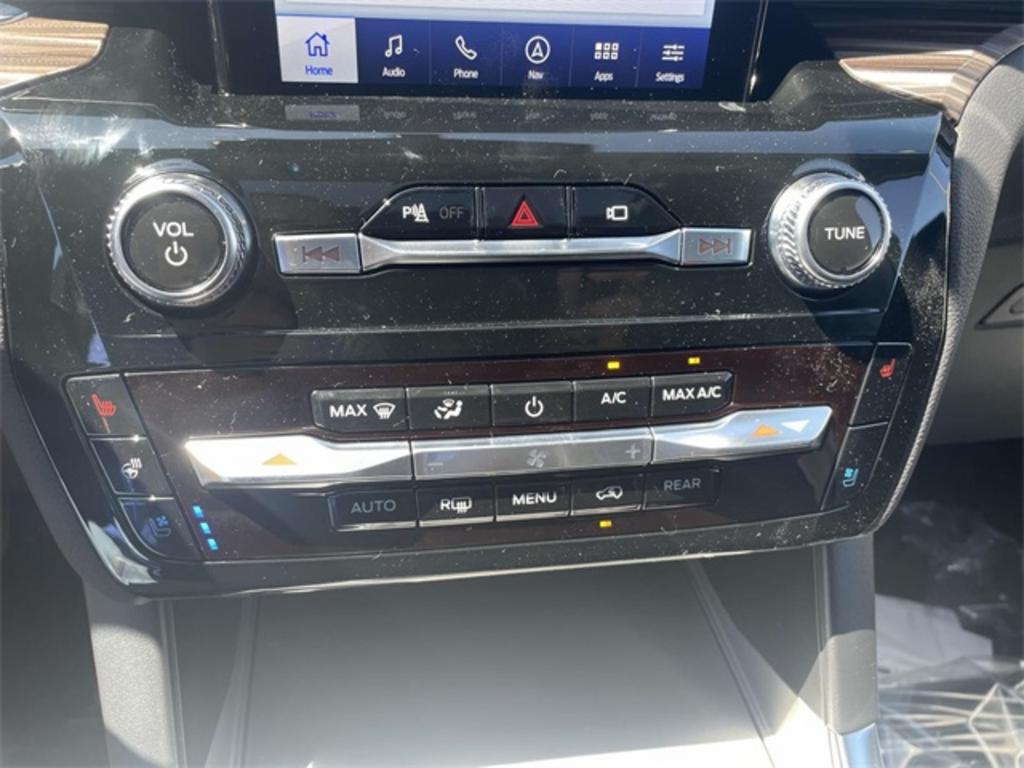 2023 Ford Explorer Limited photo