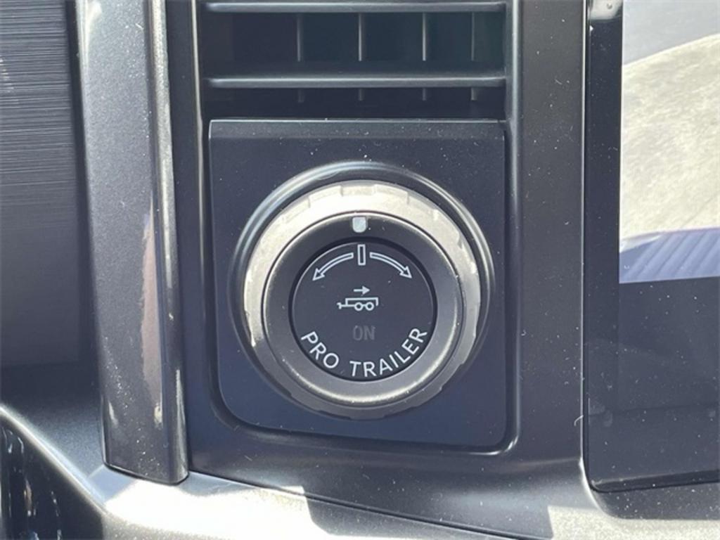 2023 Ford F-150 XLT photo
