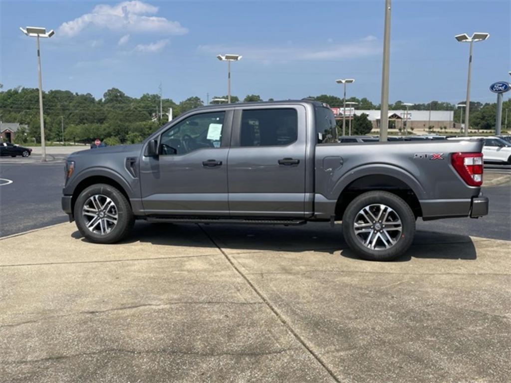 2023 Ford F-150 - $42,999