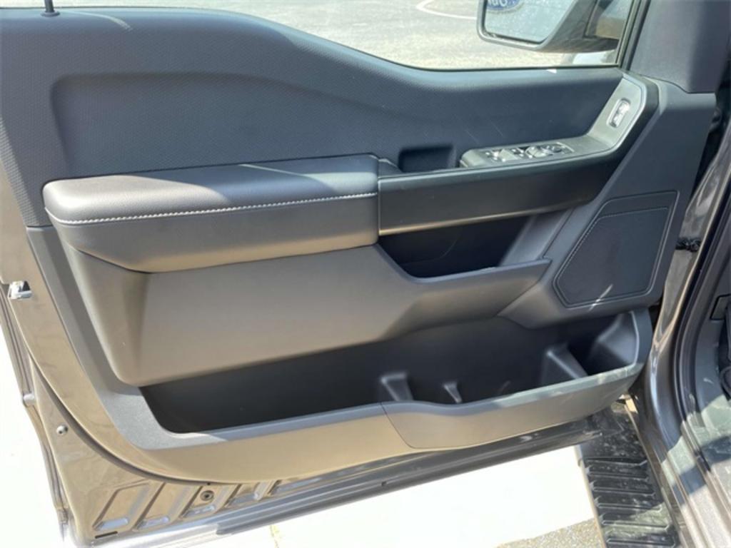 2023 Ford F-150 - $42,999