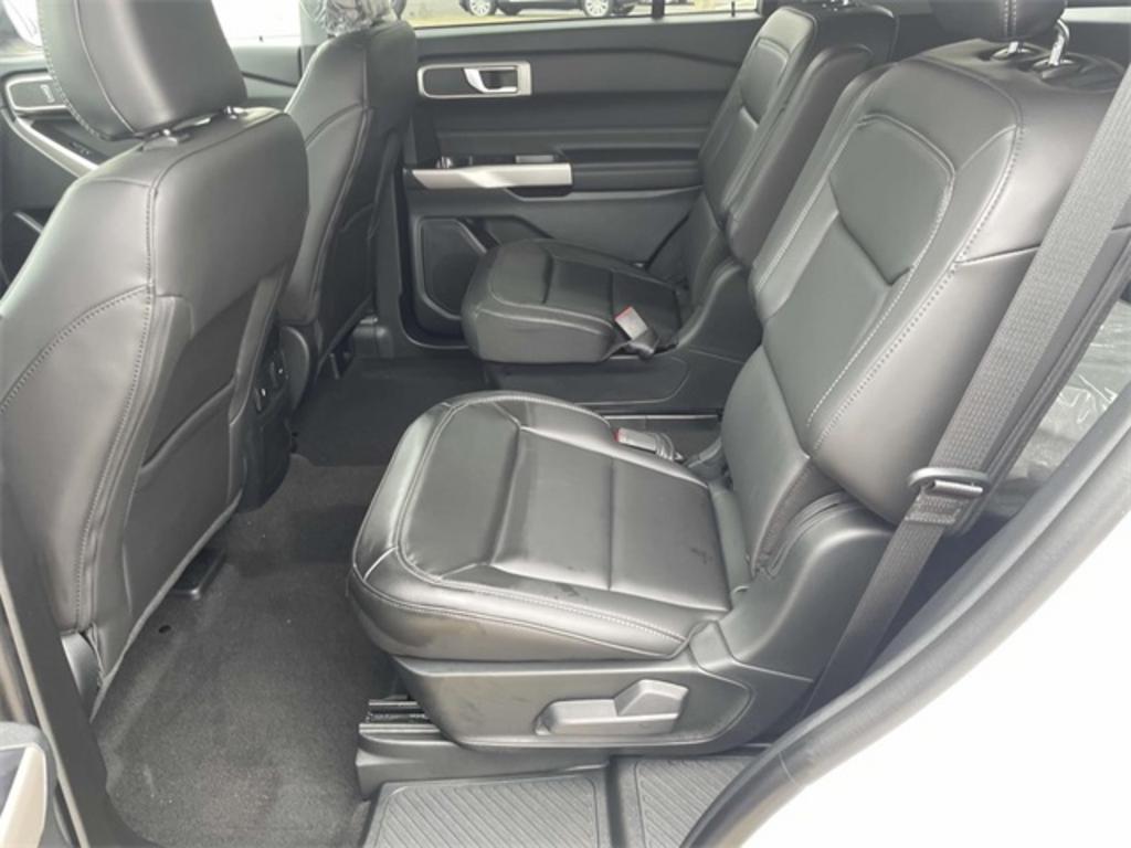 2023 Ford Explorer XLT photo