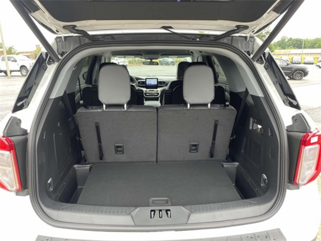 2023 Ford Explorer XLT photo