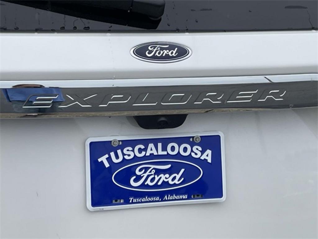 2023 Ford Explorer XLT photo
