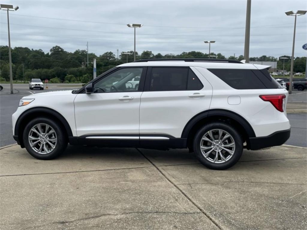 2023 Ford Explorer XLT photo