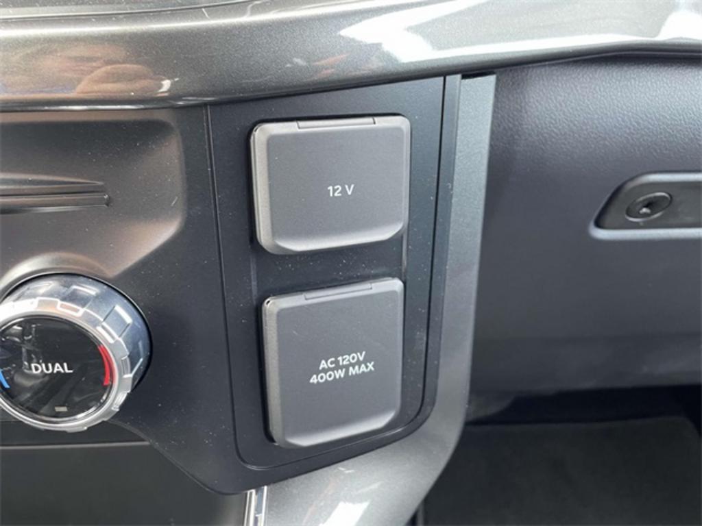 2023 Ford F-150 XLT photo