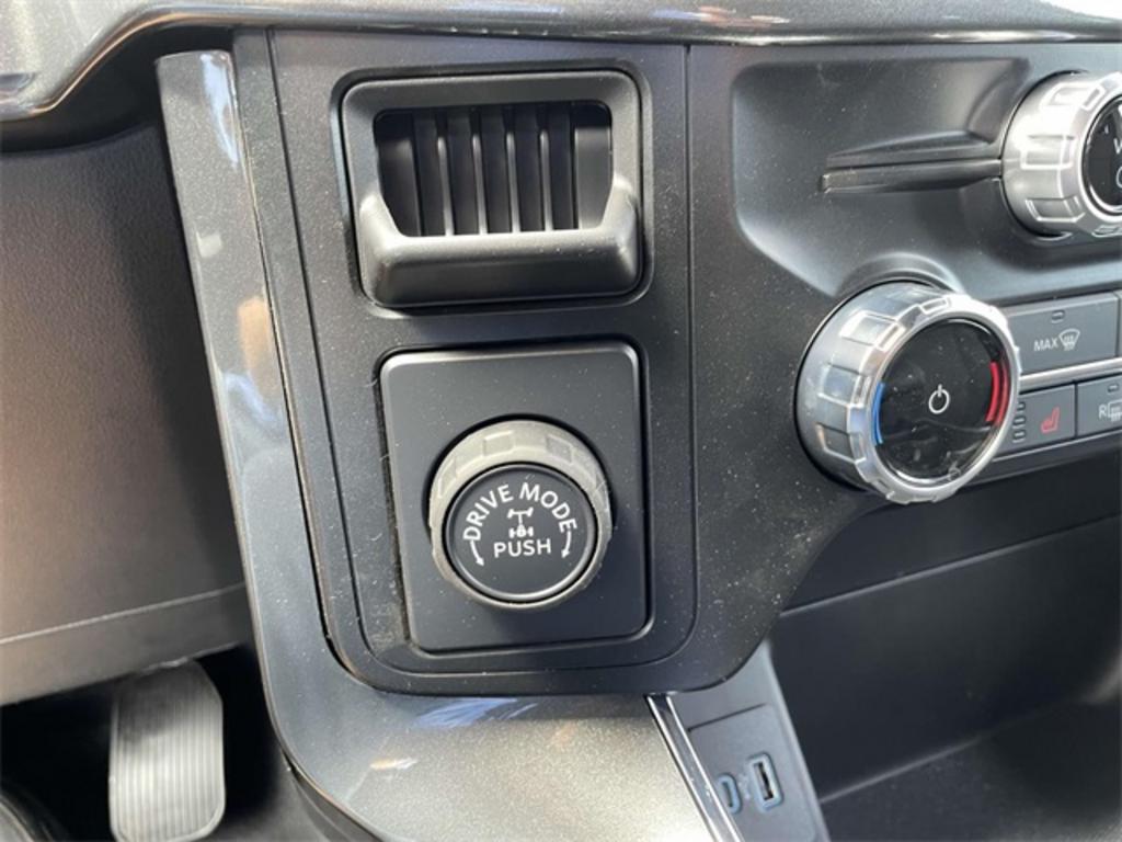2023 Ford F-150 XLT photo