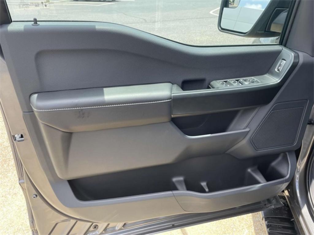 2023 Ford F-150 XL photo
