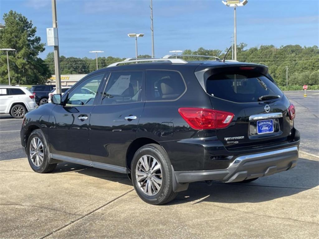 2017 Nissan Pathfinder - $8,500