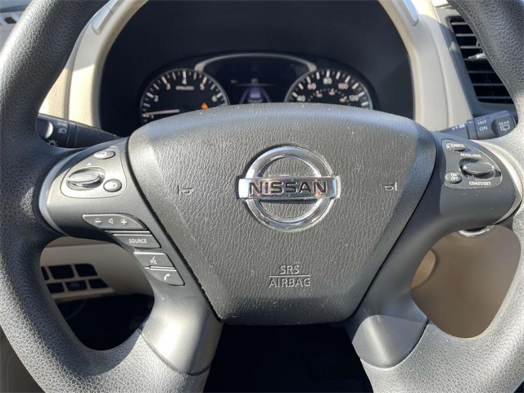 2017 Nissan Pathfinder - $8,500