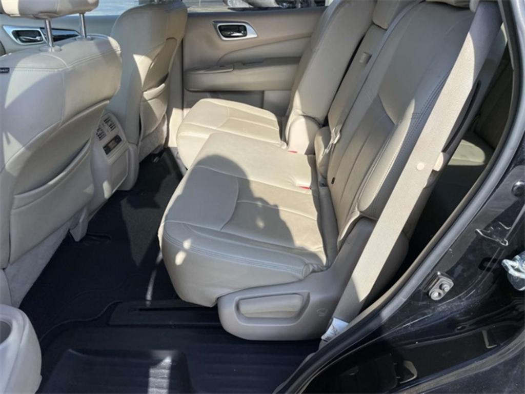 2017 Nissan Pathfinder - $8,500