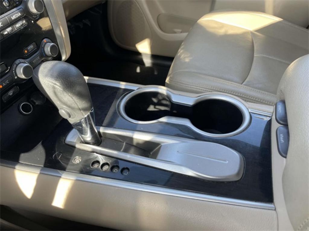 2017 Nissan Pathfinder - $8,500