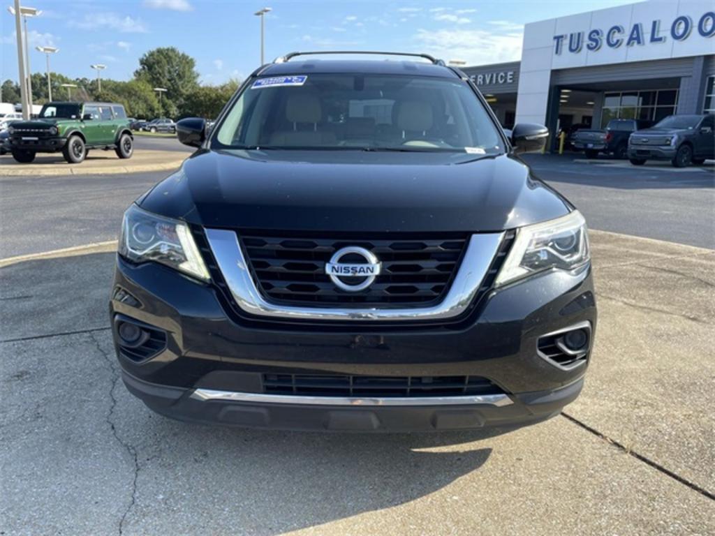 2017 Nissan Pathfinder - $8,500