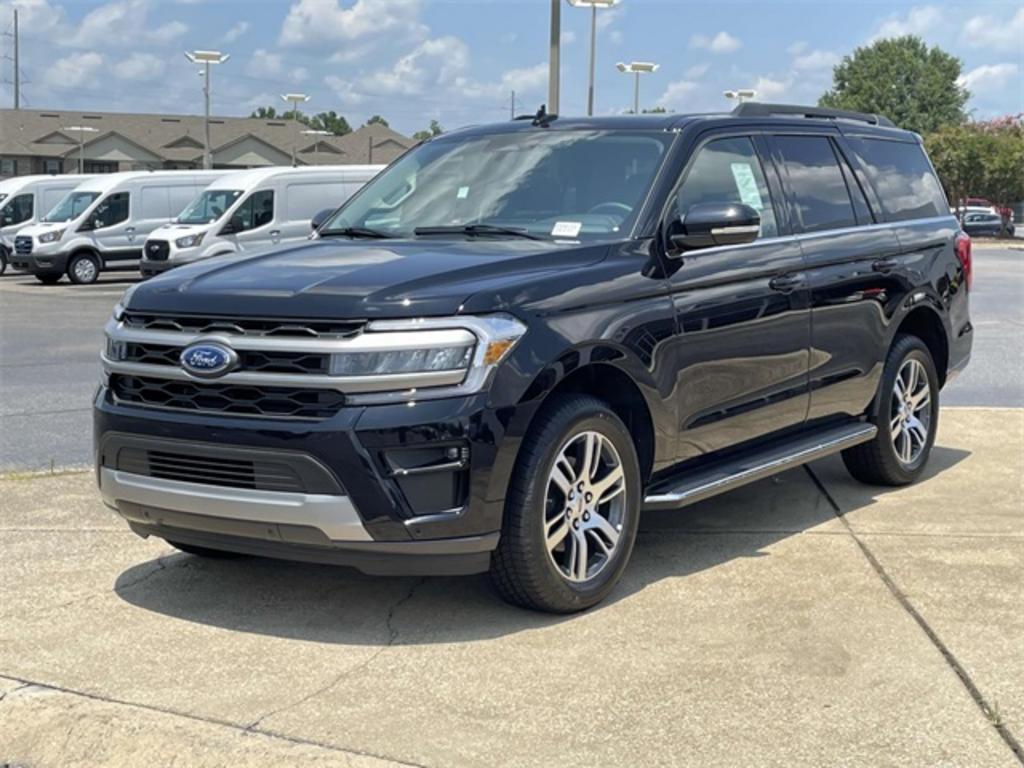 2023 Ford Expedition XLT photo