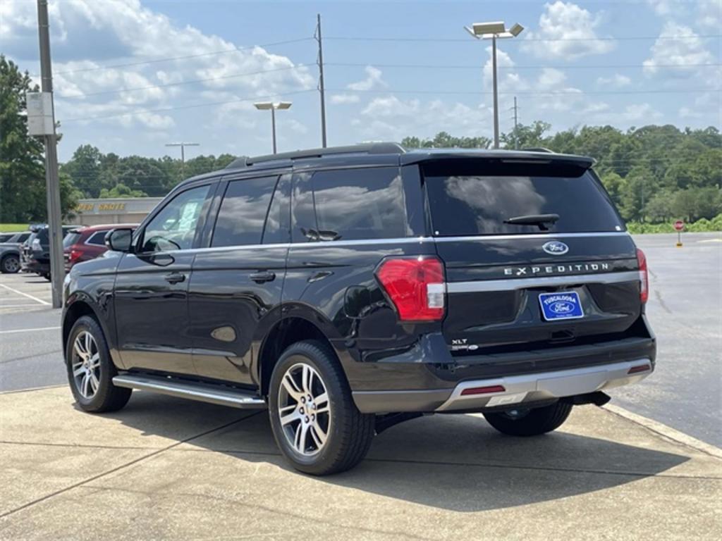 2023 Ford Expedition XLT photo