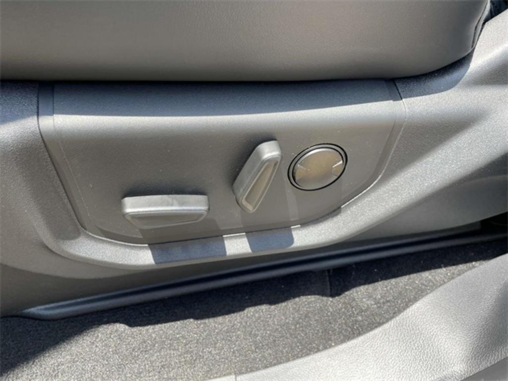 2023 Ford Expedition XLT photo