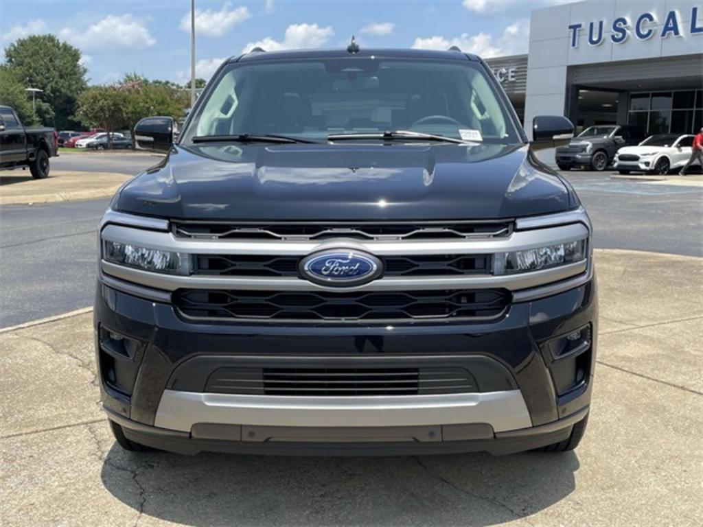 2023 Ford Expedition XLT photo