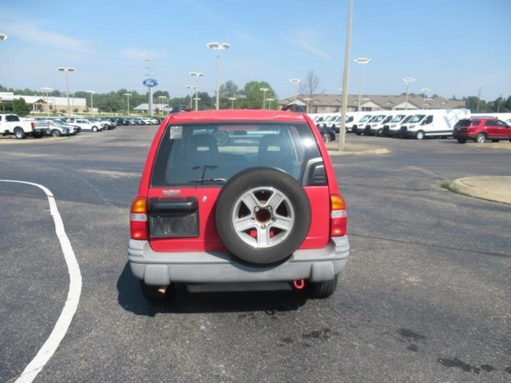2004 Chevrolet Tracker - $3,500