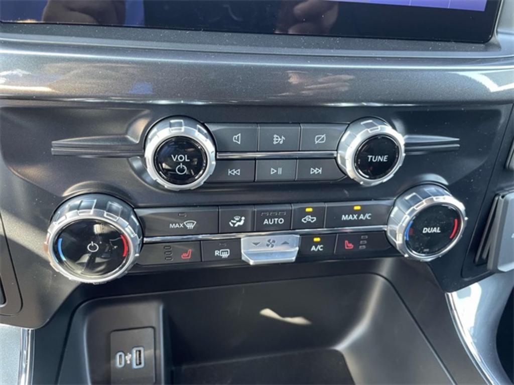 2023 Ford F-150 XLT photo