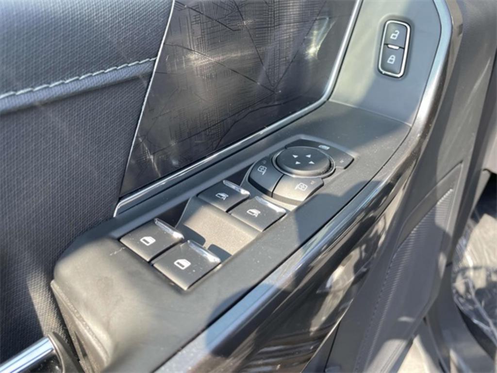 2023 Ford F-150 XLT photo
